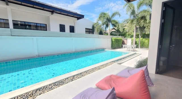 Семейная вилла с 3 комнатами WE by Sirin Pool Villa Huahin