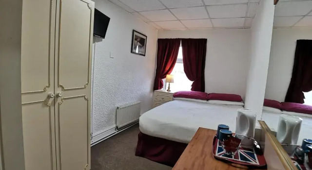 Трёхместный номер Economy The Hopton Hotel