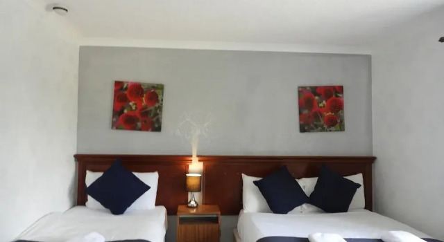 Номер Deluxe All Seasons Gatwick Guest House & Parking