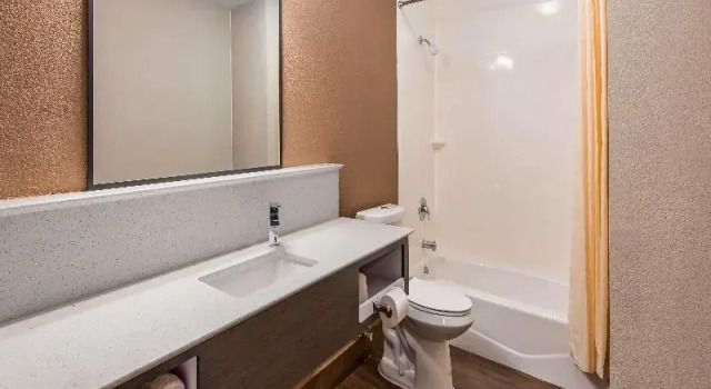 Семейный номер Standard SureStay Hotel by Best Western Brownsville