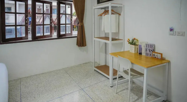 Двухместный номер Standard с балконом Scenario Cafe and Hostel