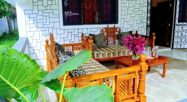 Portabene B&B, Забронировать Отель «постель и завтрак» Отели Малинди с парковкой, рядом с Betty's Boutique, Парковка