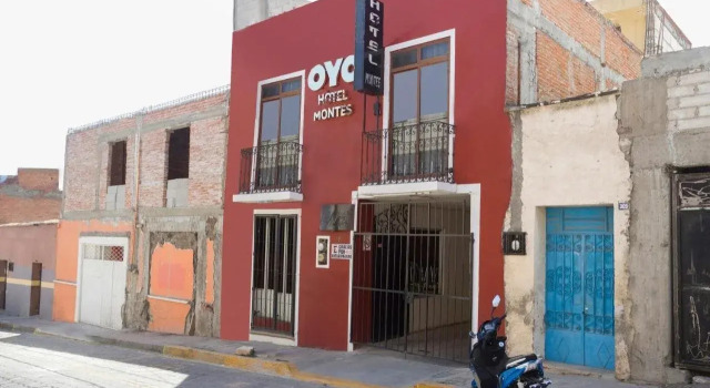 OYO Hotel Montes, Atlixco, Varaa Hotelli Atlixco State of Puebla