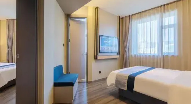 Люкс Home Inn Business Hotel (Yantai, Fuxin District, Ludong University Branch)