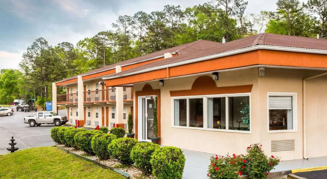 Четырёхместный номер Standard Econo Lodge Columbia Fort Jackson