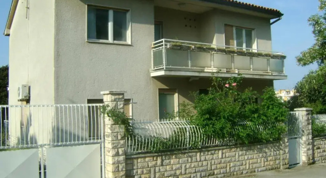 Апартаменты Цокольный этаж Apartment for Holidays in Pula