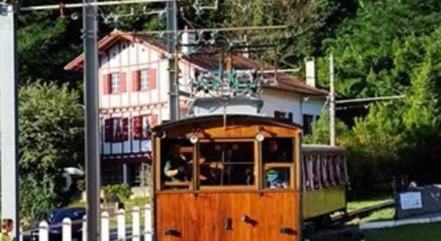 Village Club Le Saint Ignace, Забронировать Курортный отель Отели French Basque Country с бассейном, Бассейн