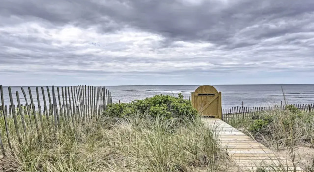 Peaceful Cottage - Steps to Matunuck Beach, 예약 휴가용 주택 Matunuck 미국
