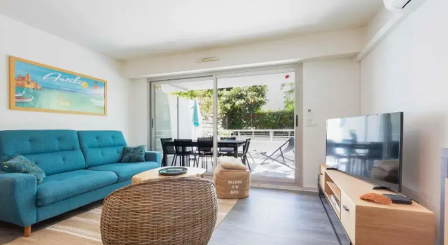 Апартаменты BNB RENTING 2 bedrooms near the beach 300 meters