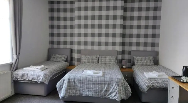 Четырёхместный номер Standard Ambrose Hotel