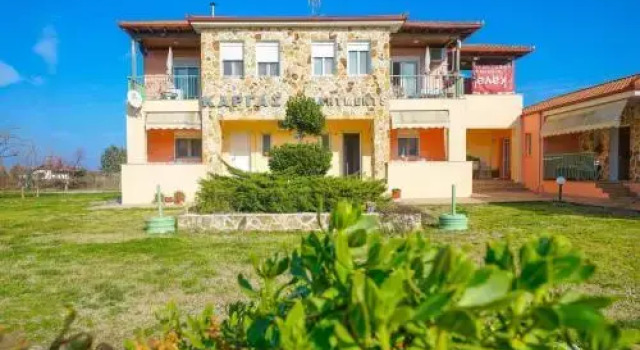 Kargas Apartments, Book Apartment  