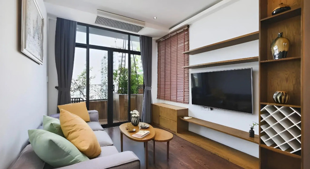 The Bloom Pham Viet Chanh - Modern Living Space in Saigon - A Top Choice for Western Travelers, Забронировать Отель Отели Хошимина с парковкой, рядом с Зоопарк и ботанический сад Хошимина, Парковка