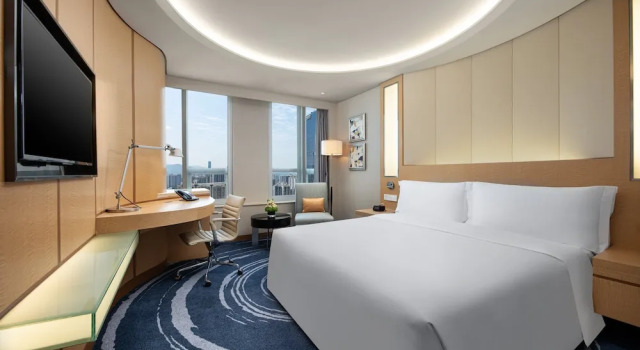 Двухместный номер Standard с видом на город Отель Crowne Plaza Shenzhen Futian by IHG