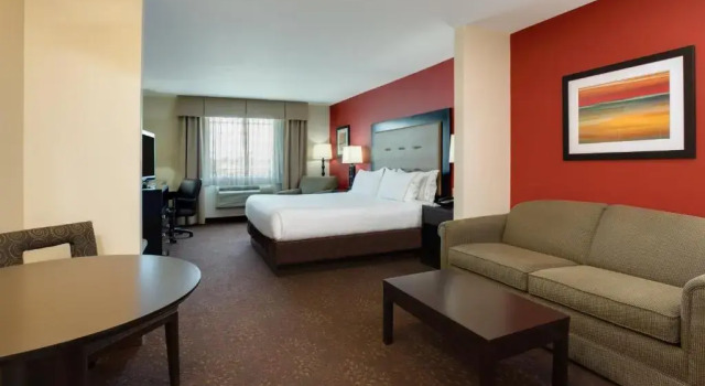 Люкс Holiday Inn Express Harvey-Marrero by IHG