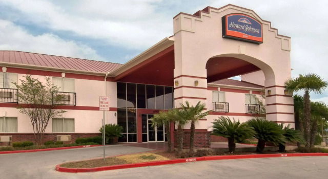 Howard Johnson Hotel & Suites by Wyndham San Antonio, Rezervovat Hotel San Antonio Bexar County