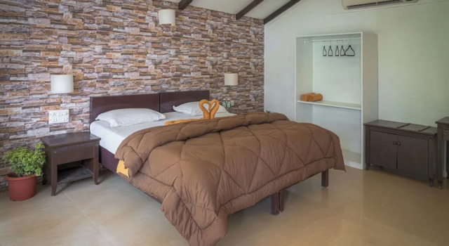 Коттедж Deluxe с балконом и с видом на море Palolem Beach Resort