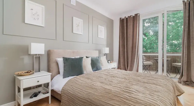 Plac Zbawiciela Comfortable Apartment, Забронировать Апартаменты/квартира Воля Варшава, рядом с Кабинет президента Польши