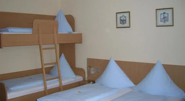 Четырёхместный номер Standard Hotel Heike garni