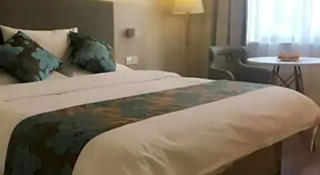 Номер Deluxe Hanting Hotel Shanghai Middle Ring Hunan Road