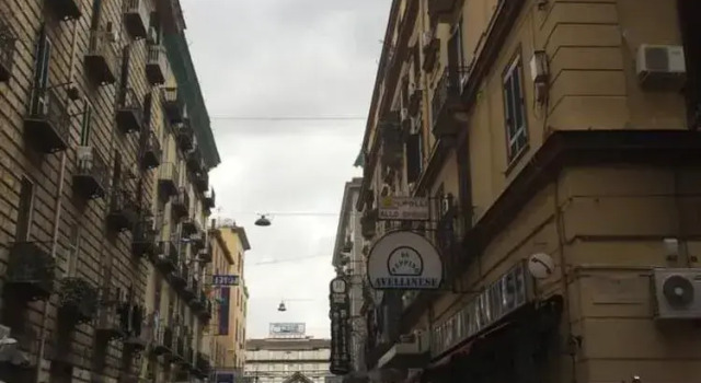 Le Perle di Napoli, Забронировать Отель Отели Неаполя с завтраком, рядом с Кафедральный собор Неаполя, Завтраки