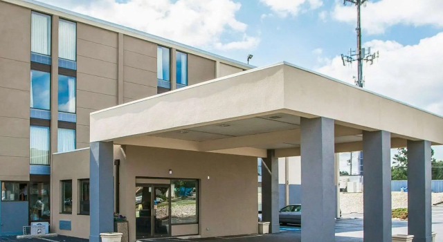 Люкс Comfort Inn & Suites Wyomissing-Reading