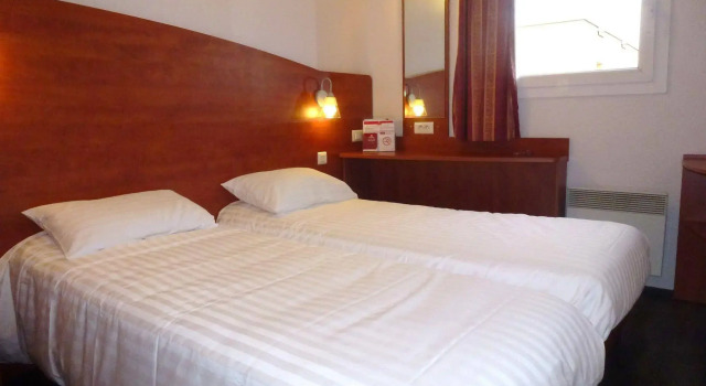 Best Hotel Paris Sud - Grigny, Book Hotel Grigny Essonne