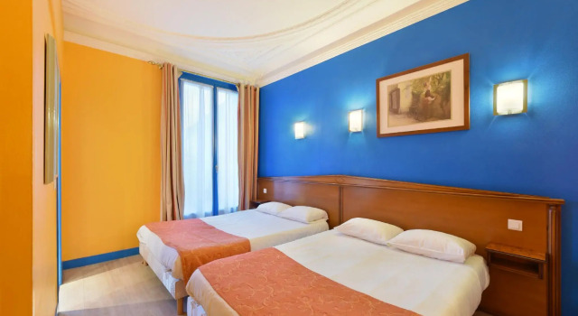 Четырёхместный номер Standard Hotel Richmond Gare du Nord