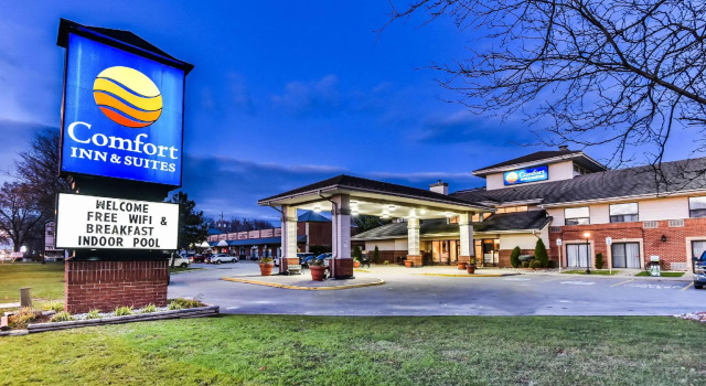 Comfort Inn & Suites Ambassador Bridge, Boek Hotel Windsor 