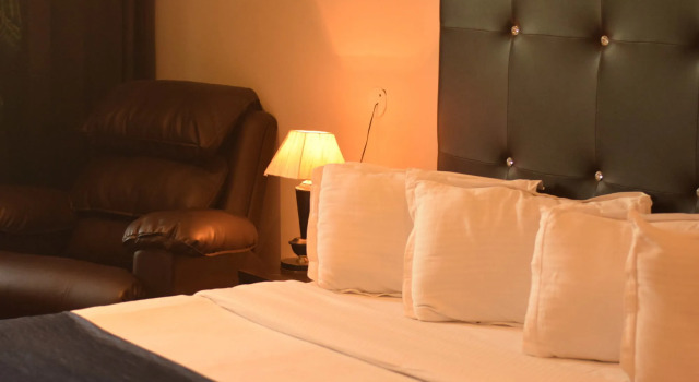 Hotel Orbion Mall Road, Rezervovat Hotel Hotely v Punjab s parkováním, Parkování