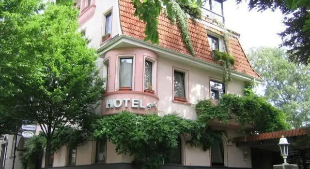 Hotel "dream in" Heiligenhaus, Забронировать Отель Хайлигенхаус Северный Рейн-Вестфалия
