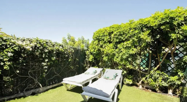 Апартаменты Cozy & Modern Bungalow W Private Garden Bbq Wifi