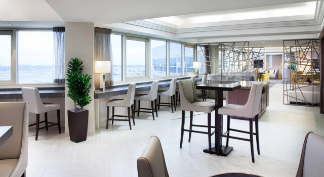 Двухместный номер Concierge Level Sheraton Gateway Los Angeles Hotel