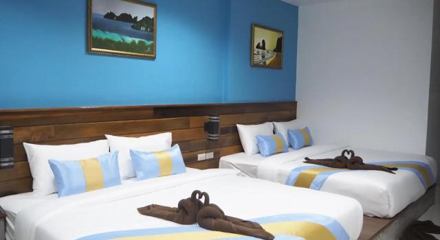 Семейный номер Standard с видом на бассейн Hatzanda Lanta Resort - SHA Extra Plus