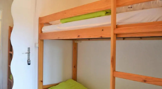 Appartement Bormes-les-Mimosas, 1 pièce, 4 personnes - FR-1-251-77