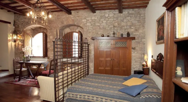 Loggia dei Maestri Comacini, Buchen Sie Hotel Business-Hotels in Assisi, 4* 5*