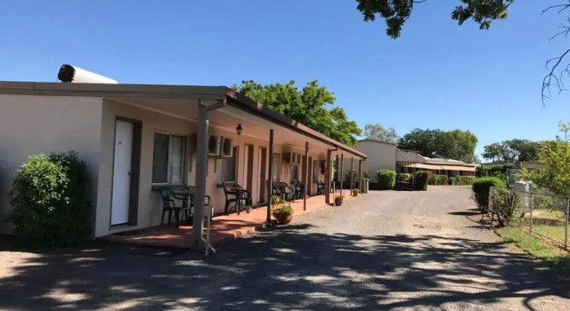 Wagon Wheel Motel, Buchen Sie Motel Cloncurry Outback Queensland