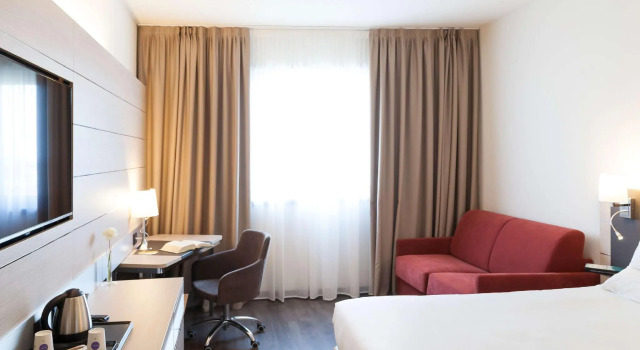 Двухместный номер с диваном Superior Novotel Brescia 2
