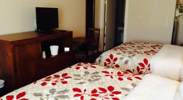 Четырёхместный номер Standard Motel Beausejour