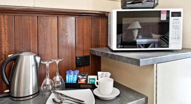 Номер Economy Comfort Inn On Raglan