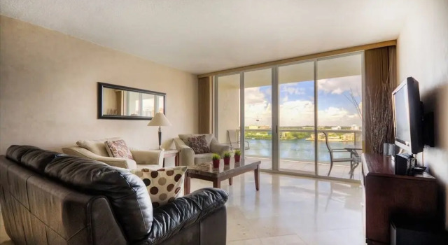 Le Golden Bay 1004 by Go Florida Condo, Sunny Isles