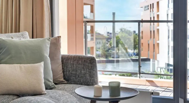 Blue Mandarin Riverside, Забронировать Апартаменты/квартира Недорогие отели Гданьска, рядом с Кран «Журавль» над рекой Мотлава, недорого