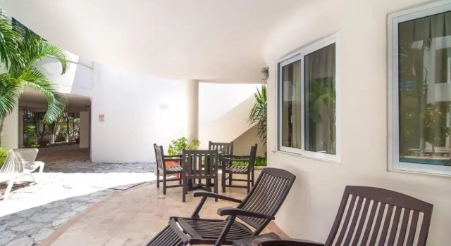 Апартаменты 3 Bedroom Suite in DT Playa del Carmen with Pool!