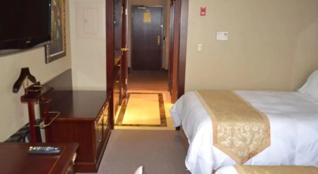 Четырёхместный номер Radisson Hotel Toronto Airport West
