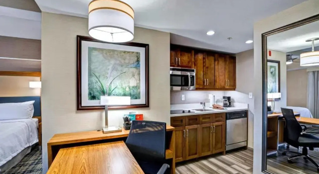 Люкс Homewood Suites by Hilton Boston Brookline-Longwood Medical