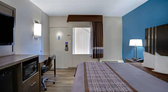 Red Carpet Inn - Burlington, จอง โมเทล เบอร์ลิงตัน นอร์ทแคโรไลนา