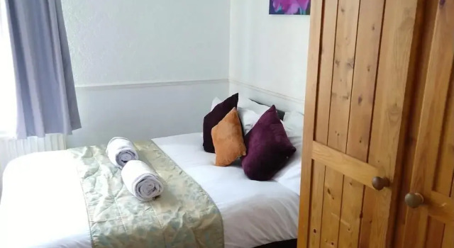 Napier Town House - Self Catering - Guesthouse Style - Twin and Double Rooms, Забронировать Гостевой дом Уоркингтон Western Lake District