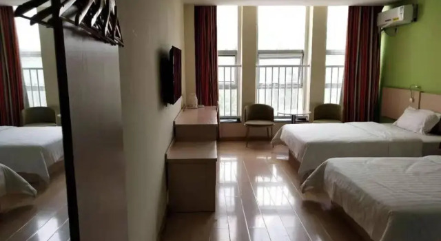 7Days Inn Tai`an Feicheng mountain road, Prenota Hotel Hotel a Shandong con parcheggio, Parcheggio