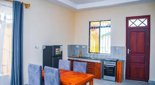 Makazi Garden Villas, Забронировать Отель Отели Занзибара с бассейном, Бассейн