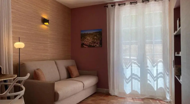 Villa Sainte Anne, Varaa Villa Hotellit Rhône-Alpes uima-altaalla, Uima-allas