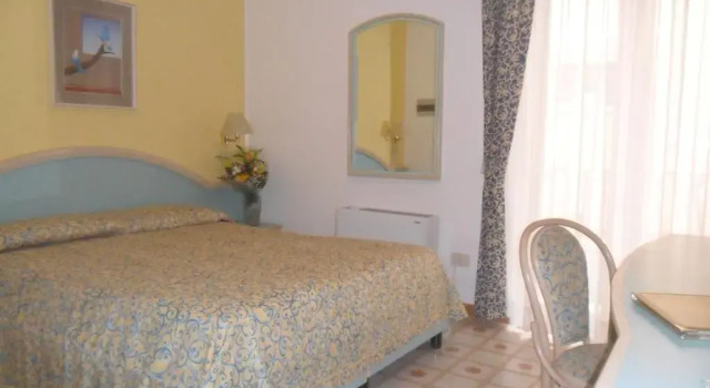 Трёхместный номер Standard с частичным видом на море Hotel Solemare Beach & Beauty SPA